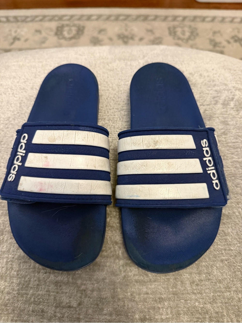 Adidas Adilette Blue White Slide Sandals Kids Boys 4 / Women’s 5 Athletic Slides